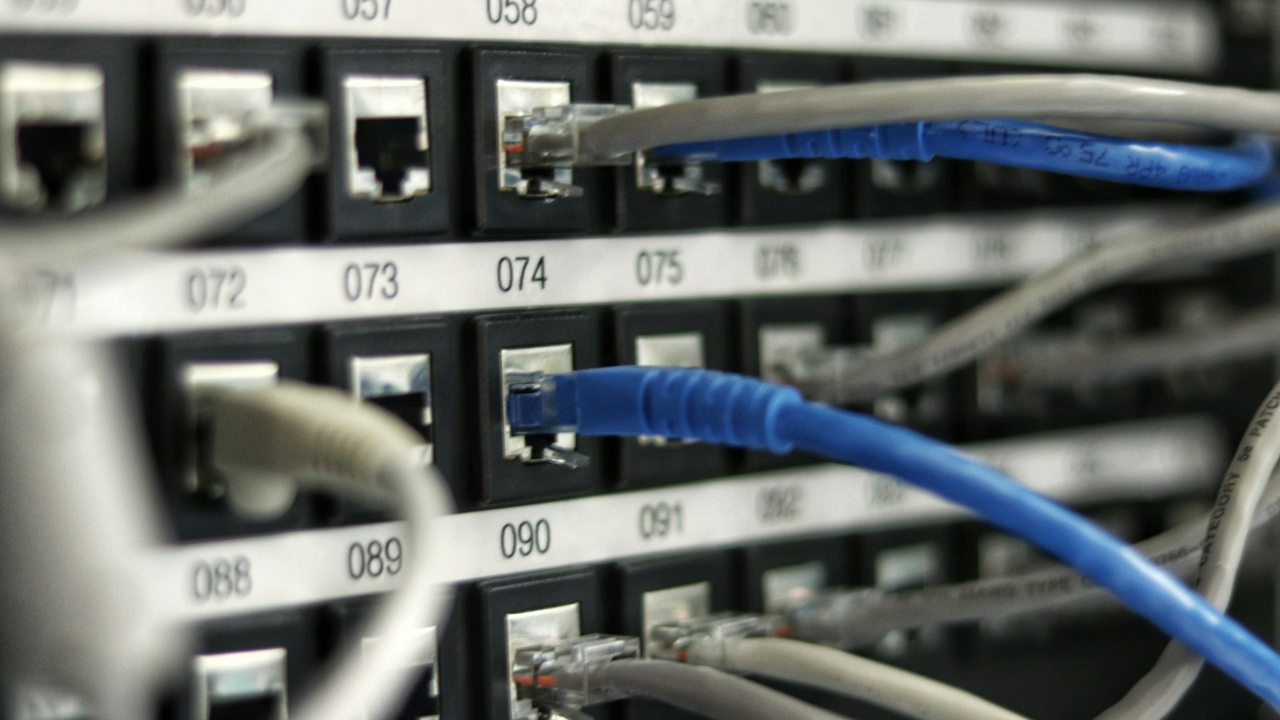 IP Santral Nedir? Ofis, Bulut ve Kurulum Rehberi